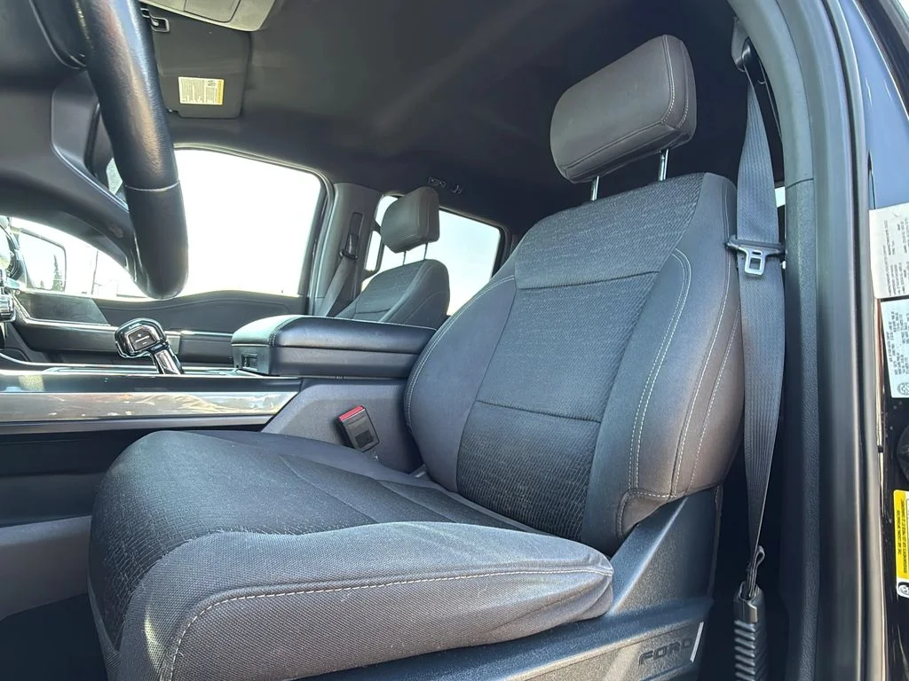 Used 2021 Agate Black Metallic Ford XLT image 12