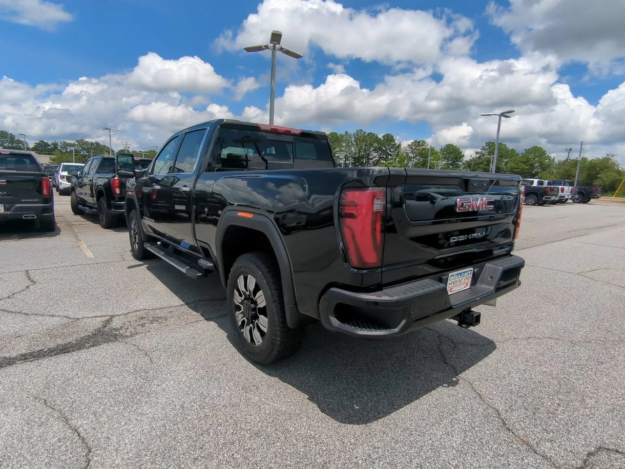 2026 GMC Sierra 2500HD Denali - Photo 6