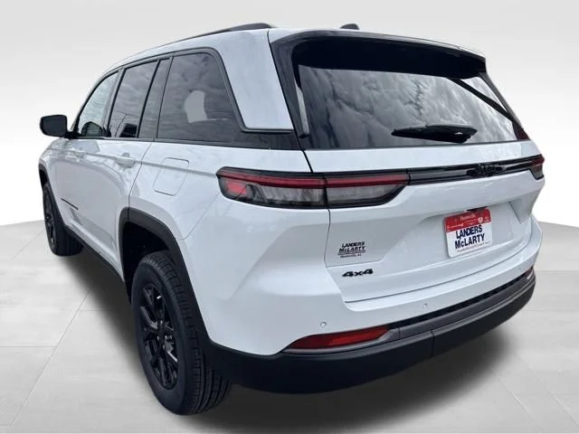 New 2026 Bright White Clear-Coat Exterior Paint Jeep Altitude image 4