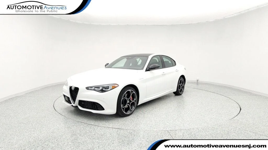 2025 Alfa Romeo Giulia Giulia AWD's photo
