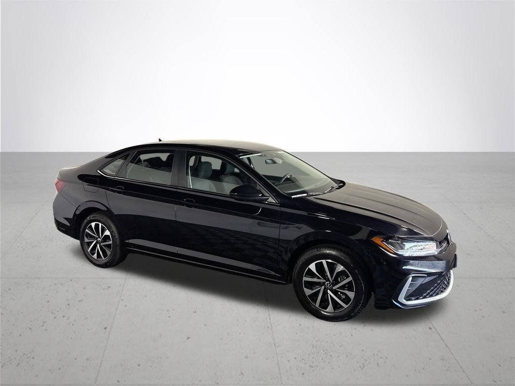New 2026 Deep Black Pearl Volkswagen 1.5T S image 4