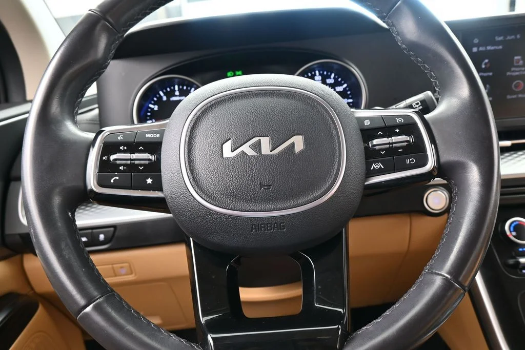 Used 2024 Flare Red Kia LX image 23