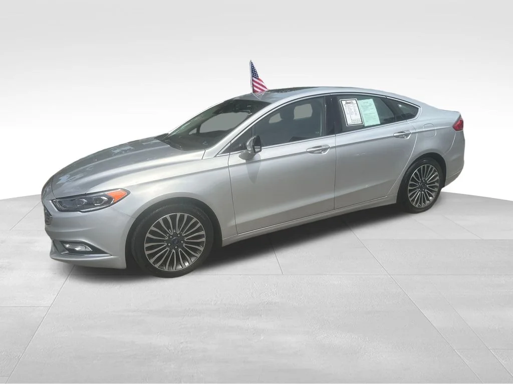 Used 2017 Silver Ford SE image 4