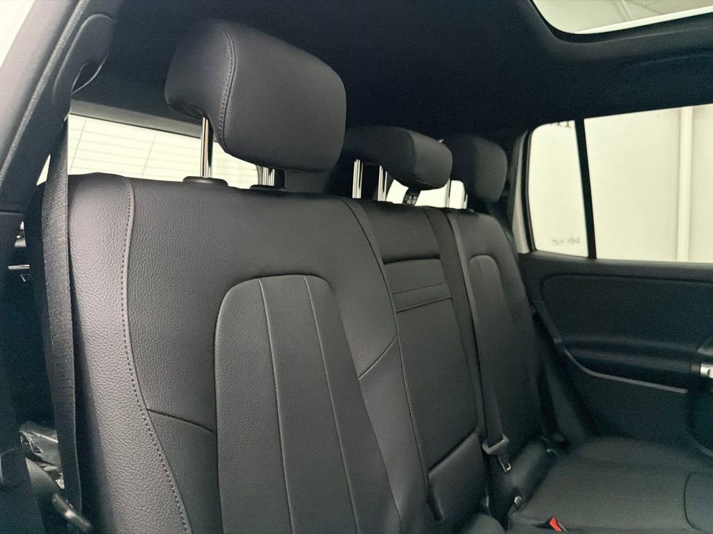 New 2026 Polar White Mercedes-Benz GLB 250 image 57