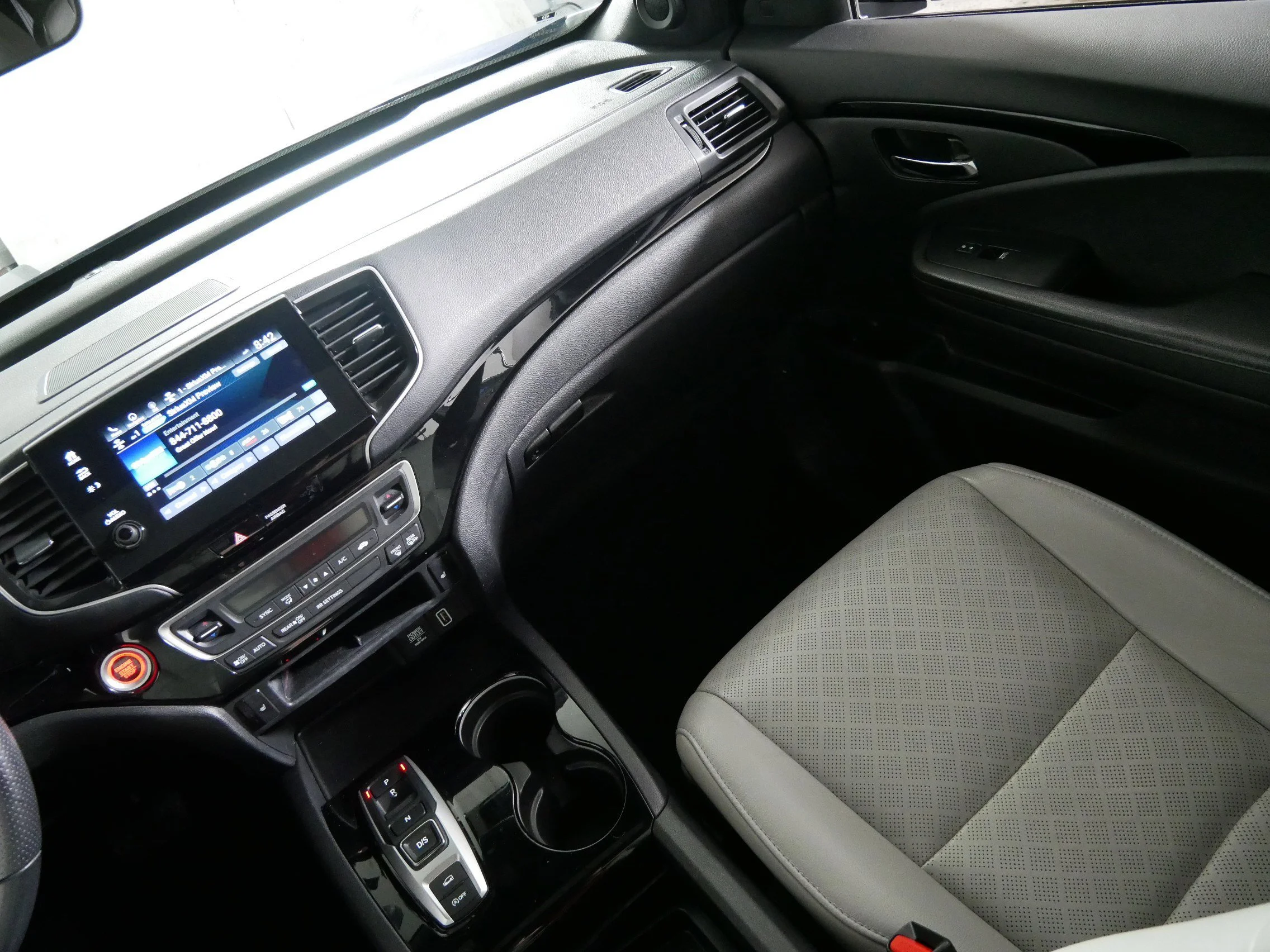 Used 2019 Obsidian Blue Pearl Honda Touring image 11