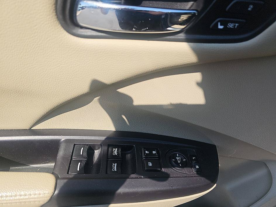 Used 2018 Crystal Black Pearl Acura w/Advance Pkg image 11