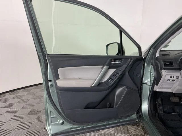 Used 2014 Green Subaru 2.5i Limited image 12