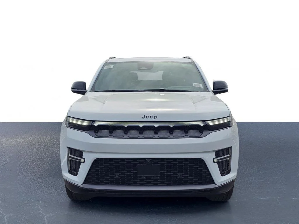 New 2026 Bright White Clear-Coat Exterior Paint Jeep Limited Reserve image 2