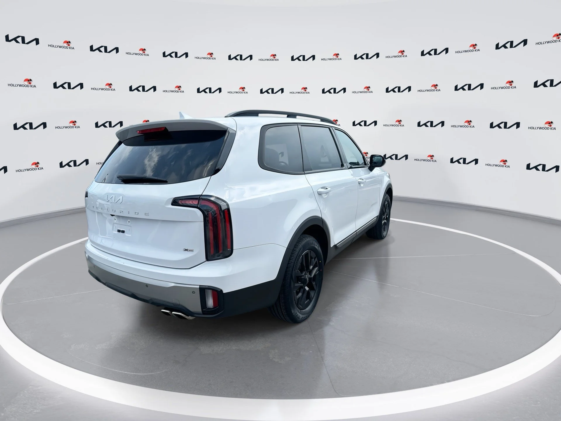 Certified Used 2023 Glacial White Pearl Kia SX X-Pro image 8