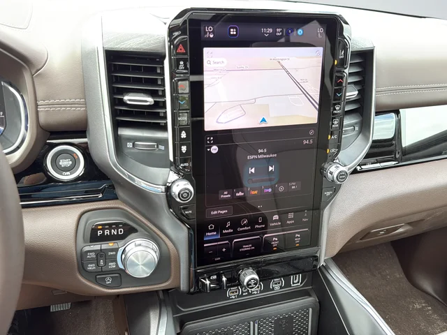 New 2026 Diamond Black Crystal Pearl-Coat Exterior Paint RAM Laramie image 18