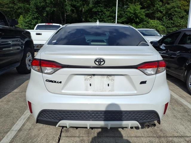 Certified Used 2022 WIND CHILL PEARL Toyota  image 5