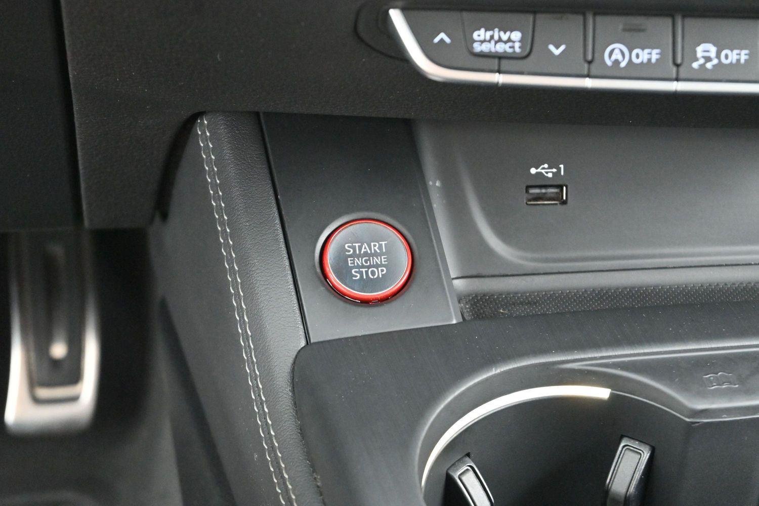 Used 2019 Daytona Gray Pearl Effect Audi Premium Plus image 25