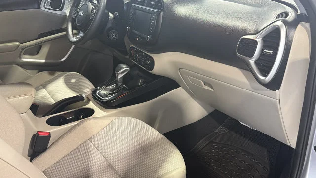 Used 2020 Silver Kia LX image 13