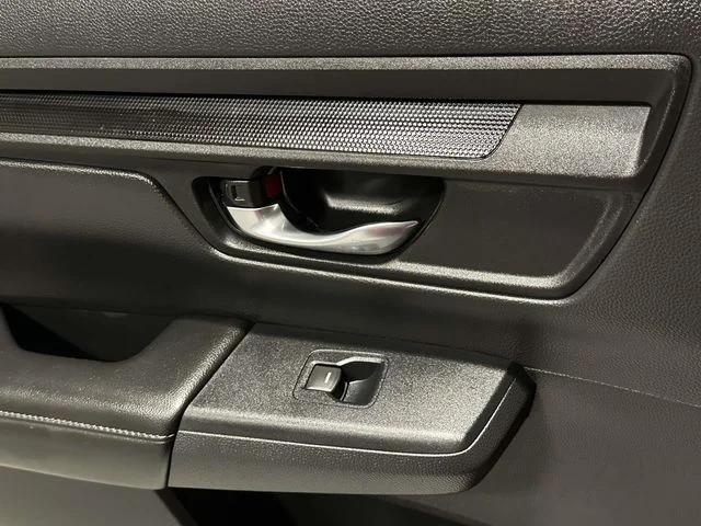2025 Honda CR-V LX - Photo 21