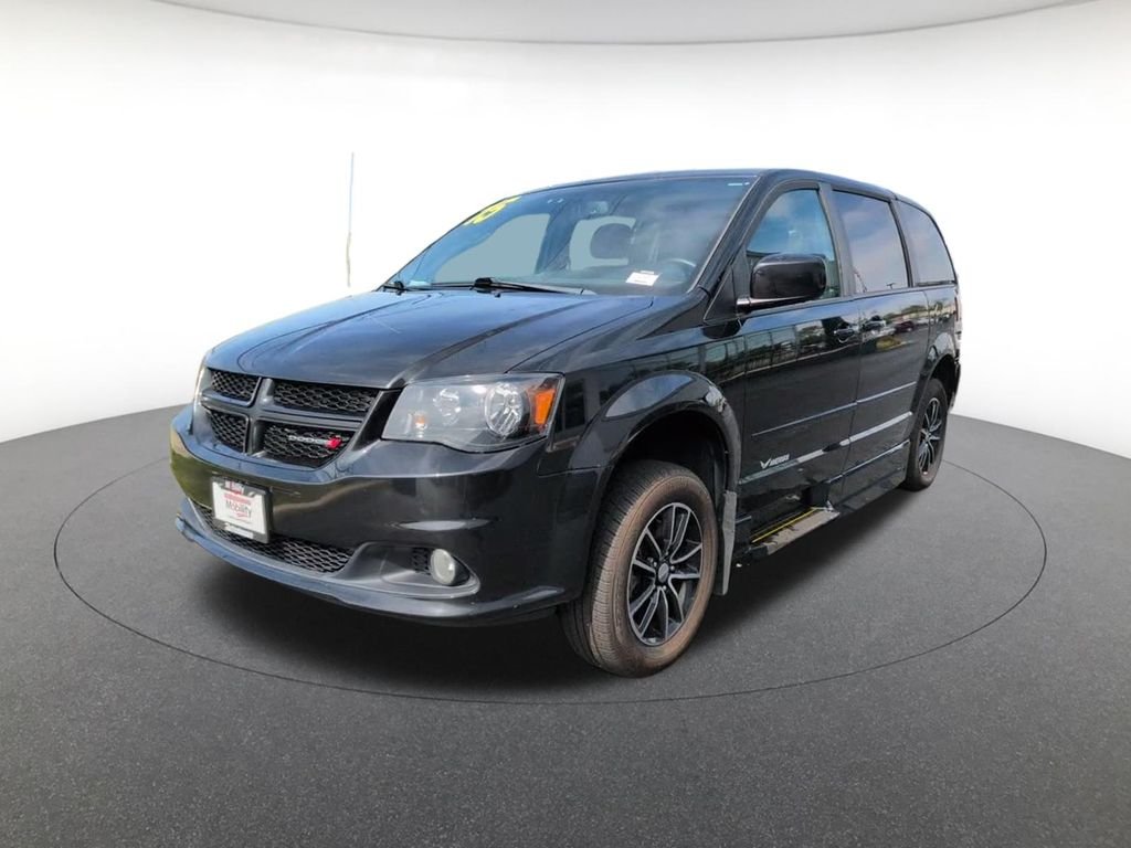 Used 2015 Black Dodge SXT image 12