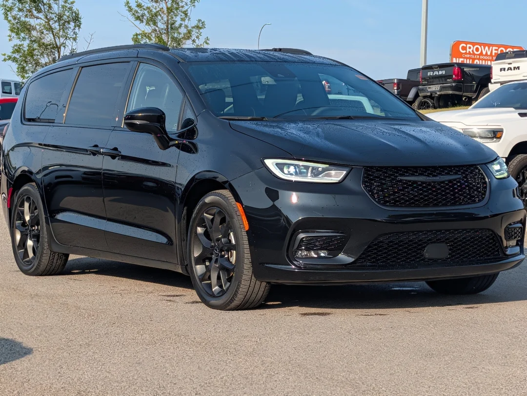 Certified Used 2025 Black Chrysler Limited - - FWD - Nappa Leather - Blind Spot - Full Sunroof - Remote Start & More! image 2