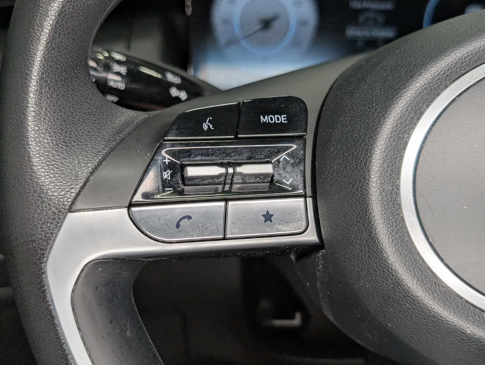 Used 2024 Hampton Gray Hyundai SE image 32