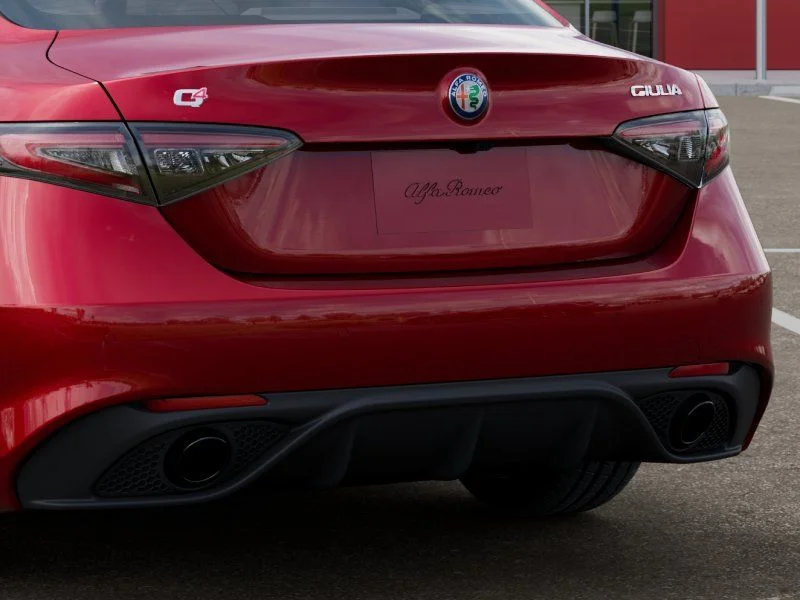 New 2025 Alfa Rosso (Red) Exterior Paint Alfa Romeo Base image 14