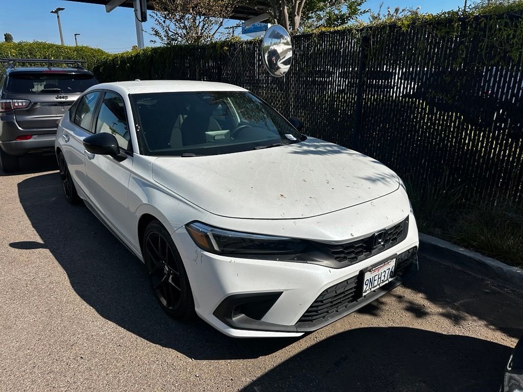 Used 2024  Honda Sport image 2