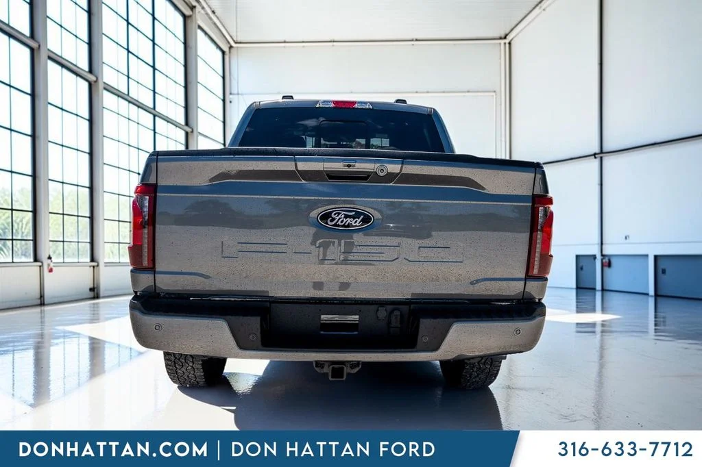 New 2026 Carbonized Gray Metallic Ford XLT image 29
