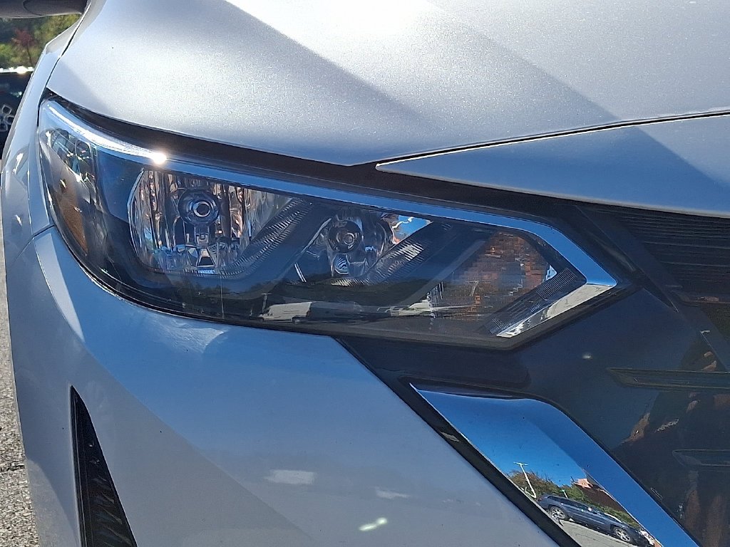 Used 2024 White Nissan SV image 8
