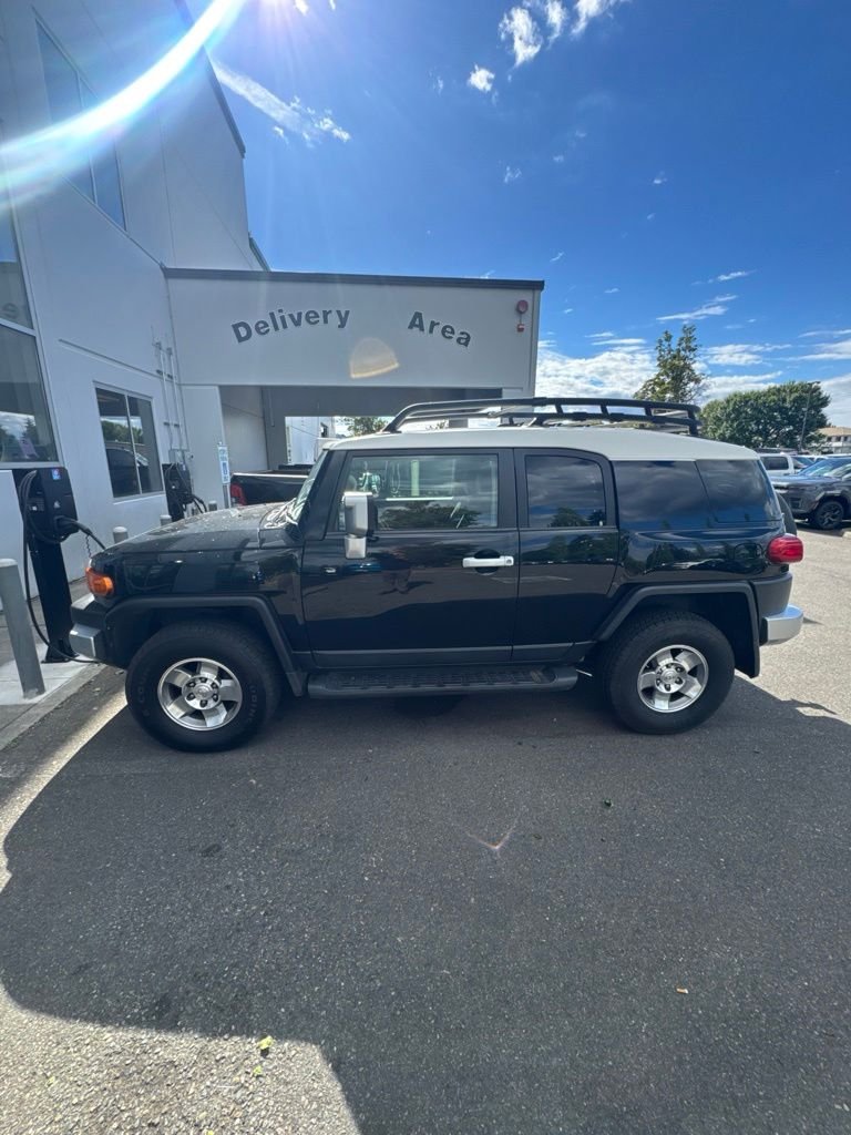Used 2010  Toyota Base image 8