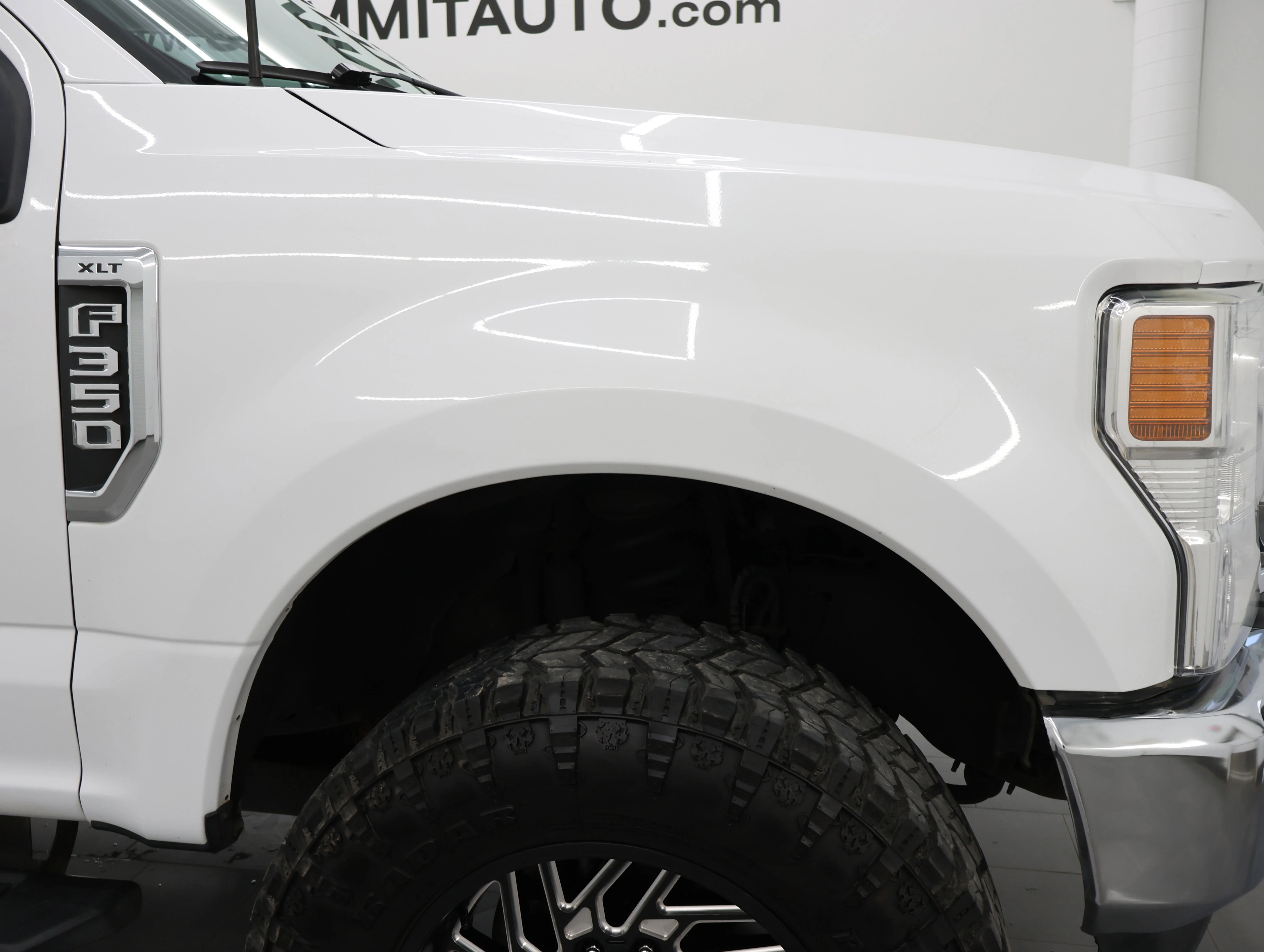 Used 2022 Oxford White Ford XLT image 23