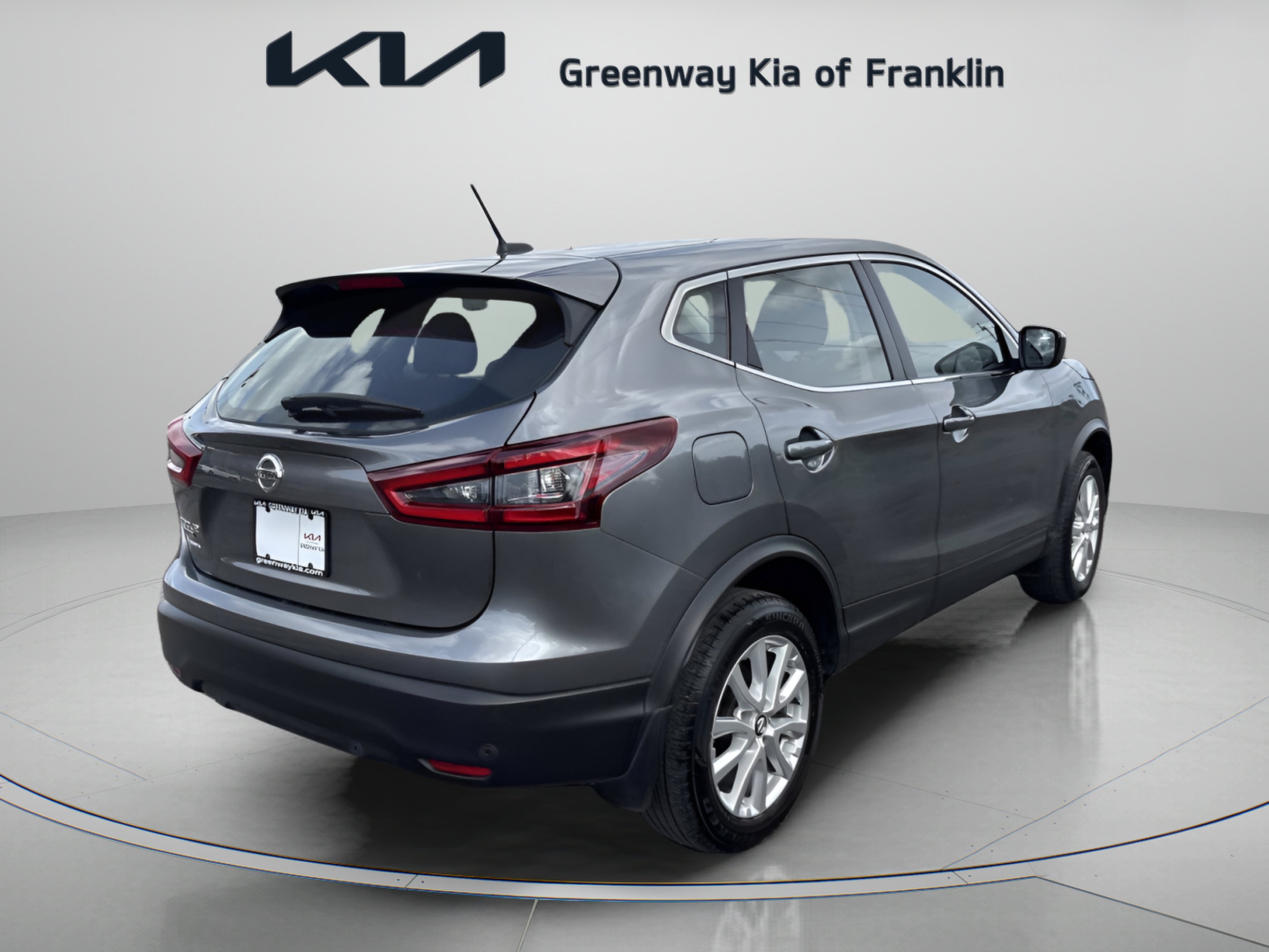Used 2022 Gun Metallic Nissan S image 7