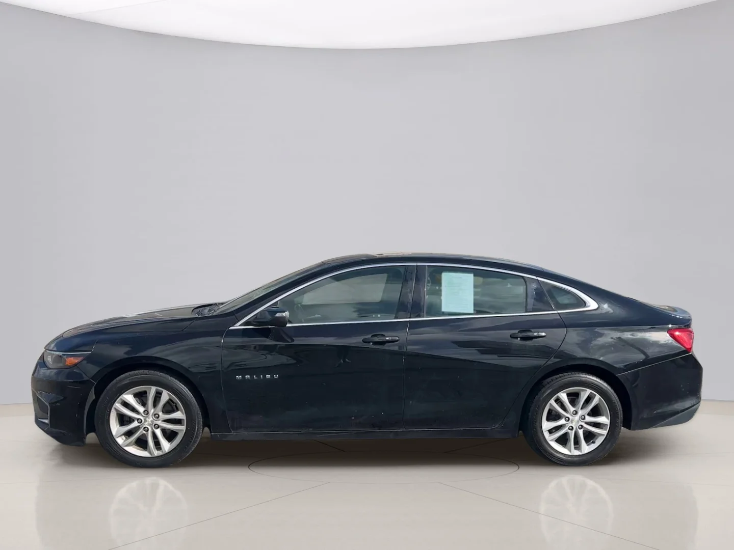 Used 2018 Black Chevrolet LT image 3