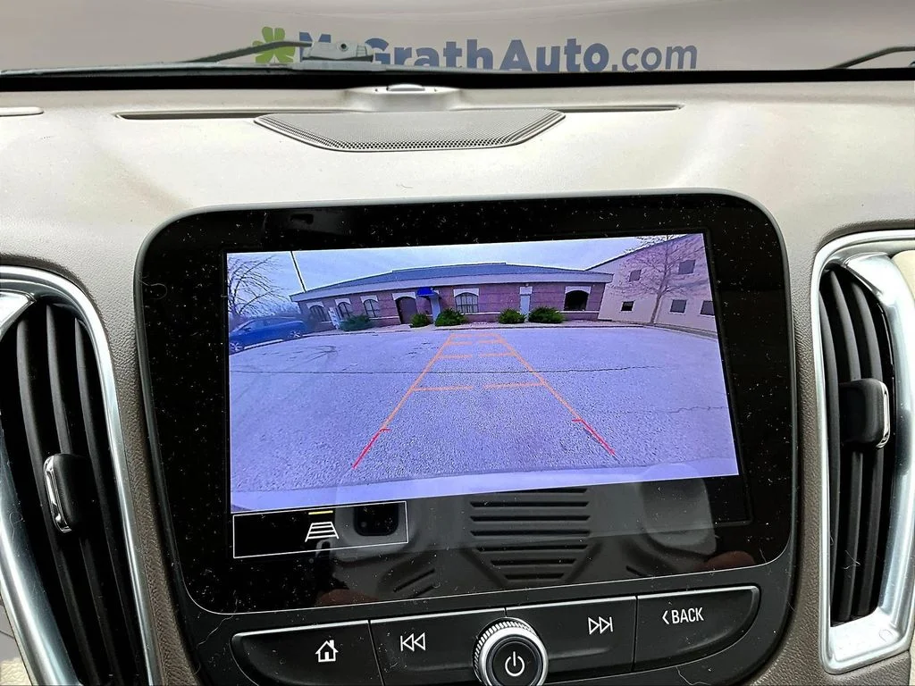 Used 2024 Gray Chevrolet LT image 17