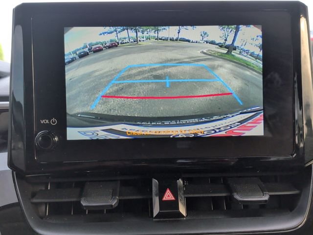 Certified Used 2025  Toyota LE image 21
