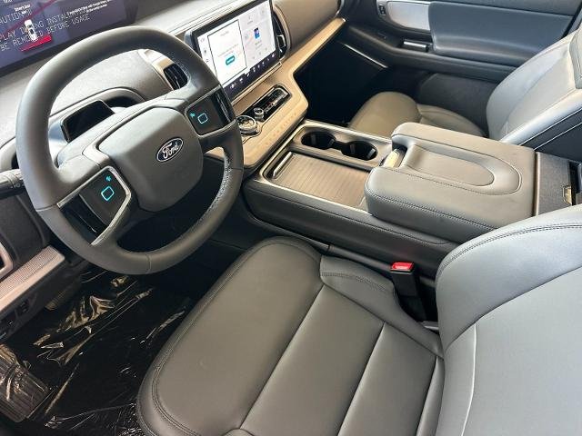 New 2027 Star White Metallic Tri-Coat Ford Active image 37