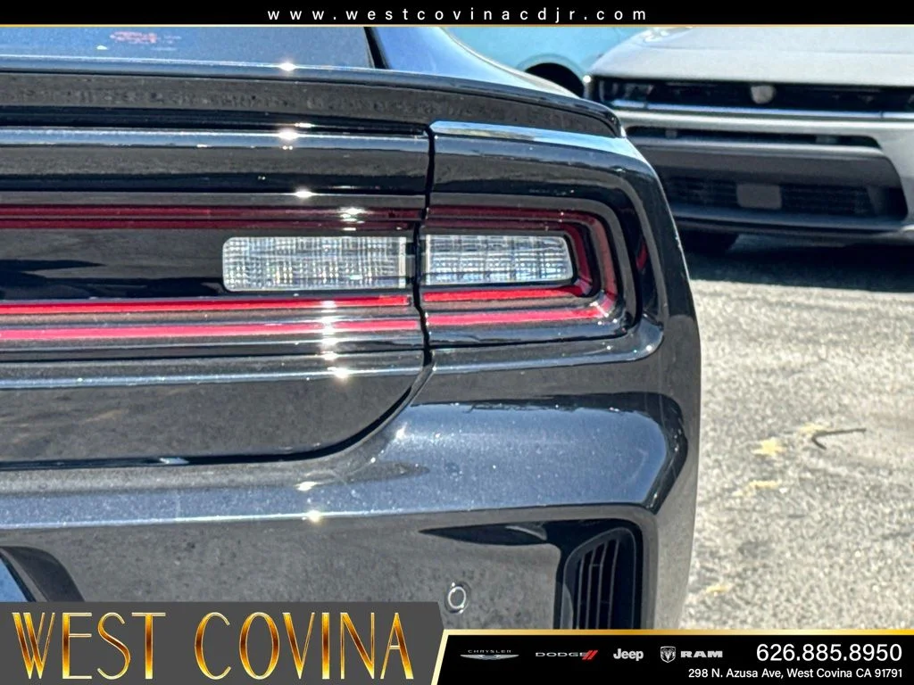 New 2026 Diamond Black Crystal Pearlcoat Dodge Scat Pack image 16