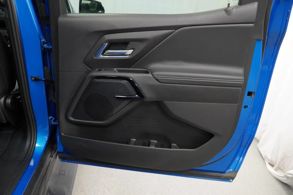 New 2026 Riptide Blue Metallic Chevrolet LT - Extended Range image 23