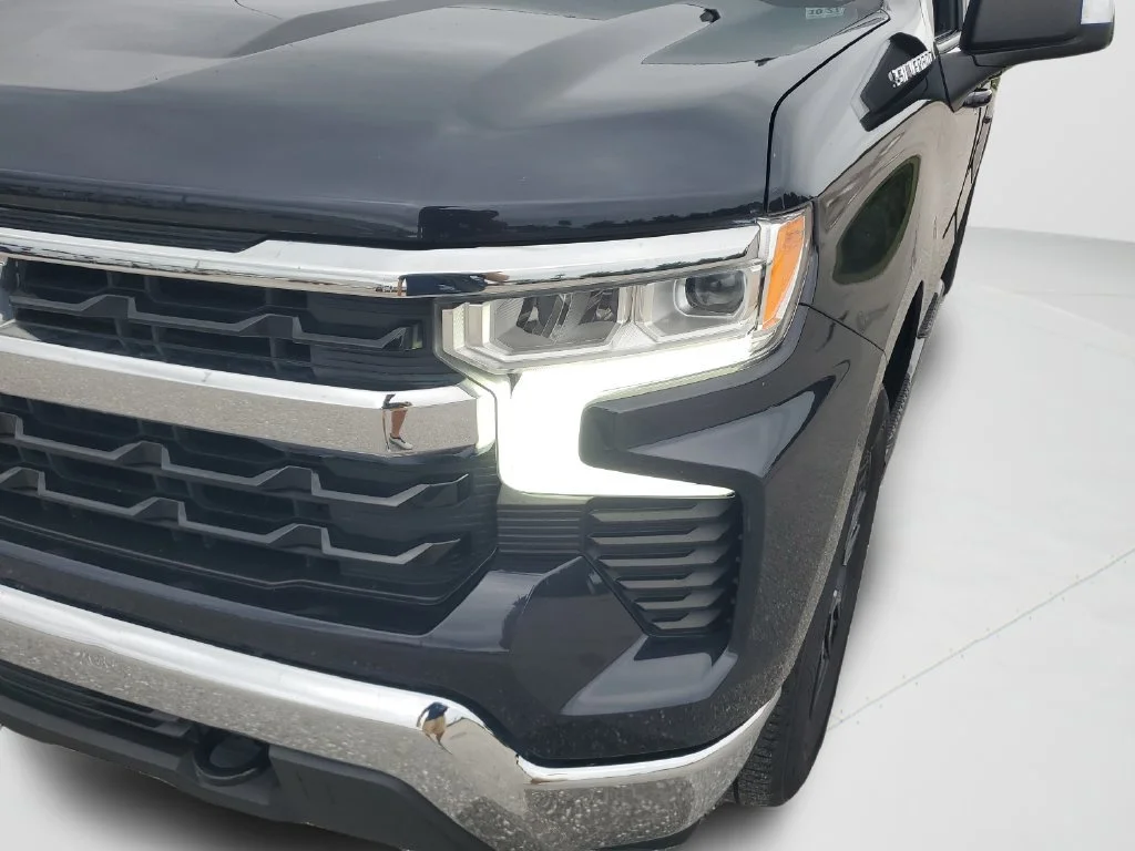 Used 2022 DARK ASH METALLIC Chevrolet LT image 25