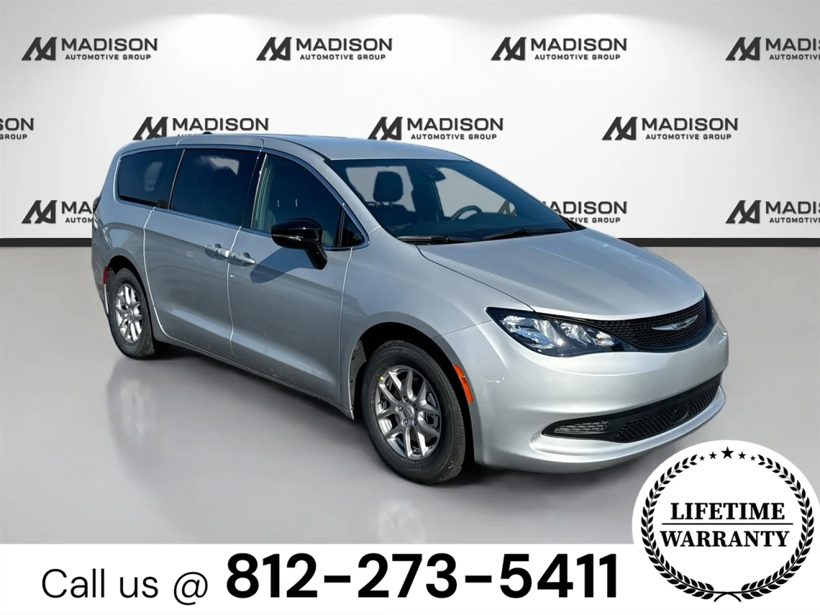 New 2026 Silver Mist Clearcoat Chrysler LX image 3