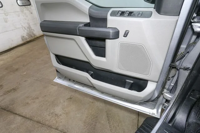 Used 2021 Silver Ford XL image 32
