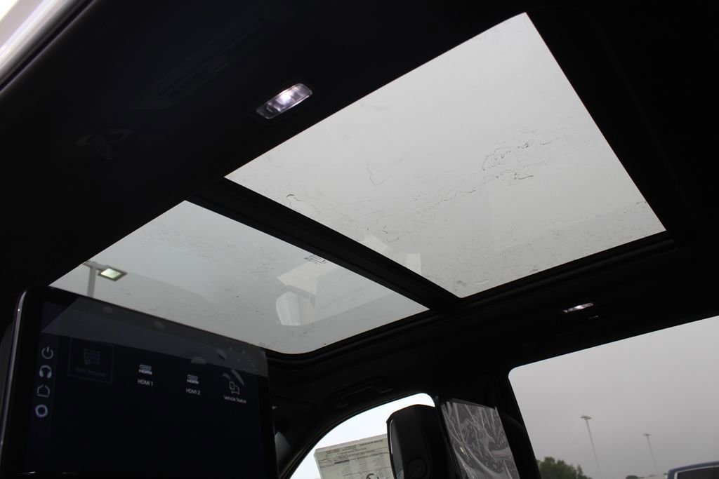 2026 GMC Yukon AT4 Ultimate - Photo 13