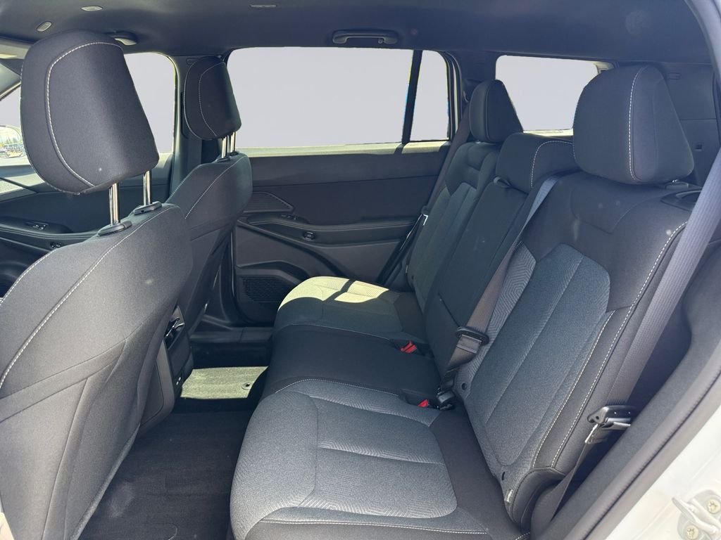 New 2026 Bright White Clear-Coat Exterior Paint Jeep Laredo image 16