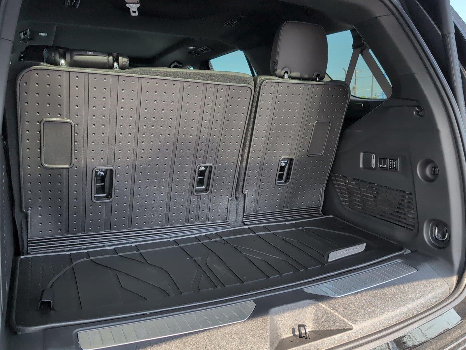 2026 Chevrolet Tahoe Z71 - Photo 35