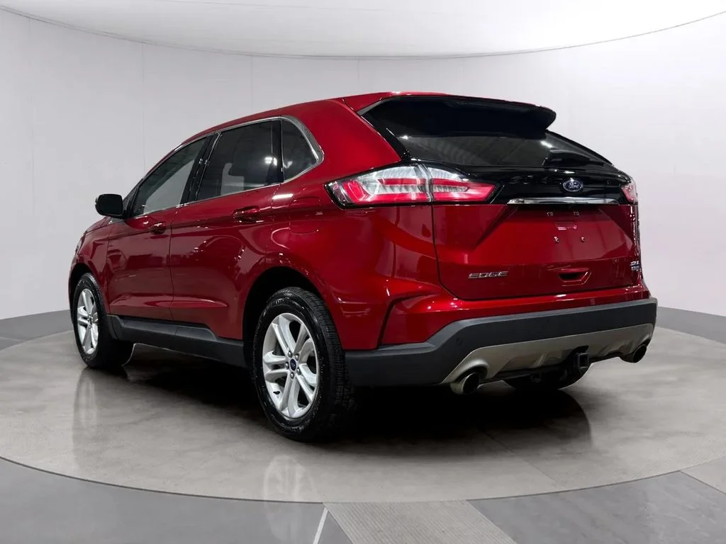 Used 2020 Rapid Red Metallic Tinted Clearcoat Ford SEL image 5