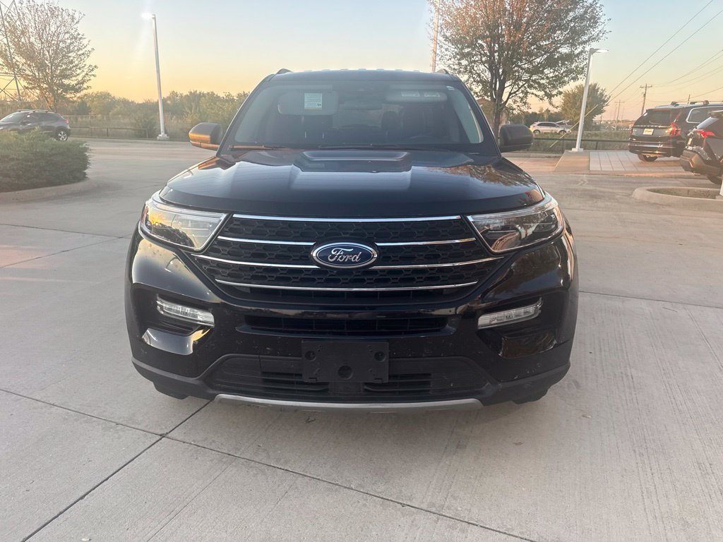 Used 2022 Black Ford XLT image 4