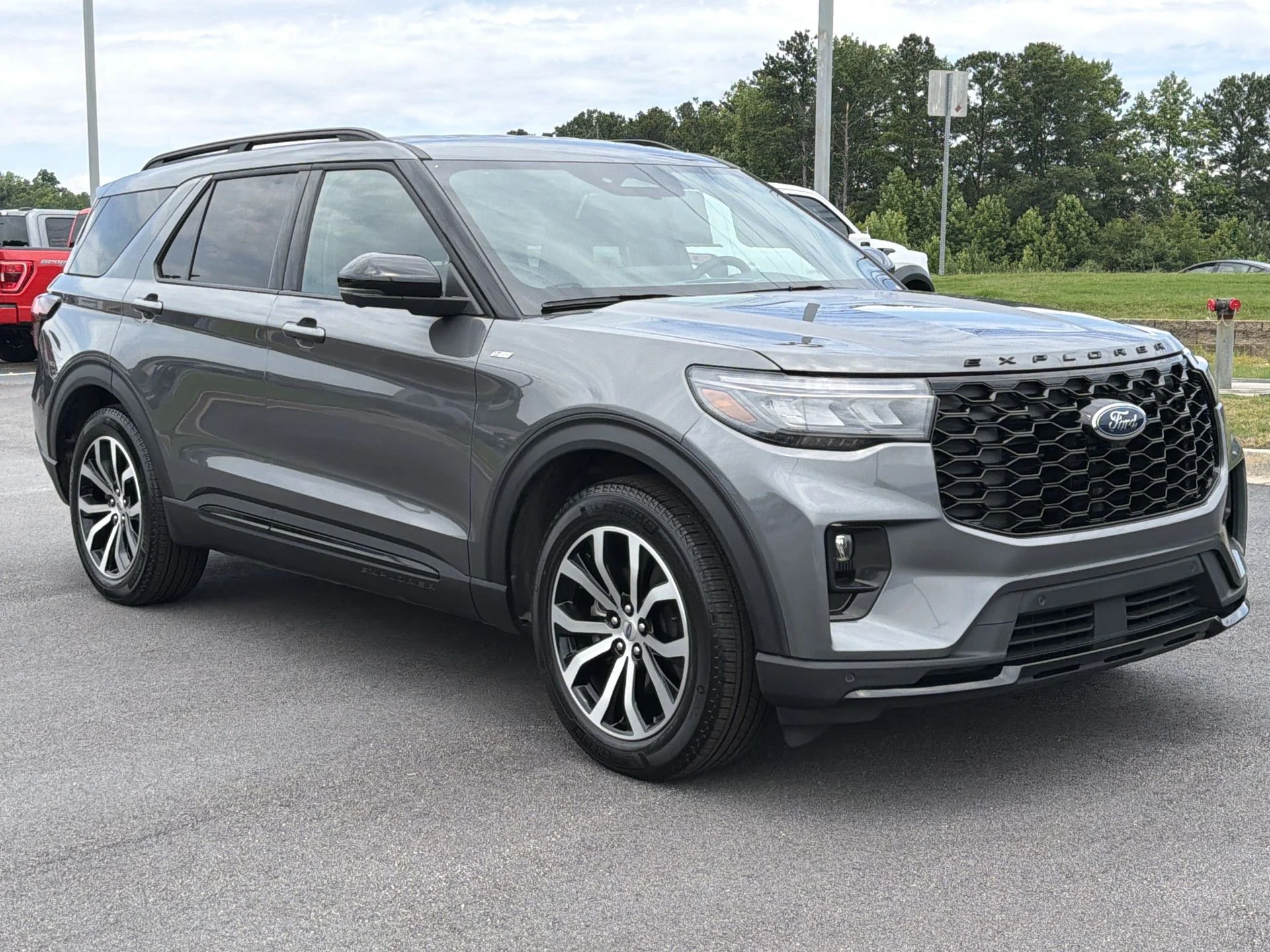 Certified Used 2025 Gray Metallic Ford ST-Line image 33