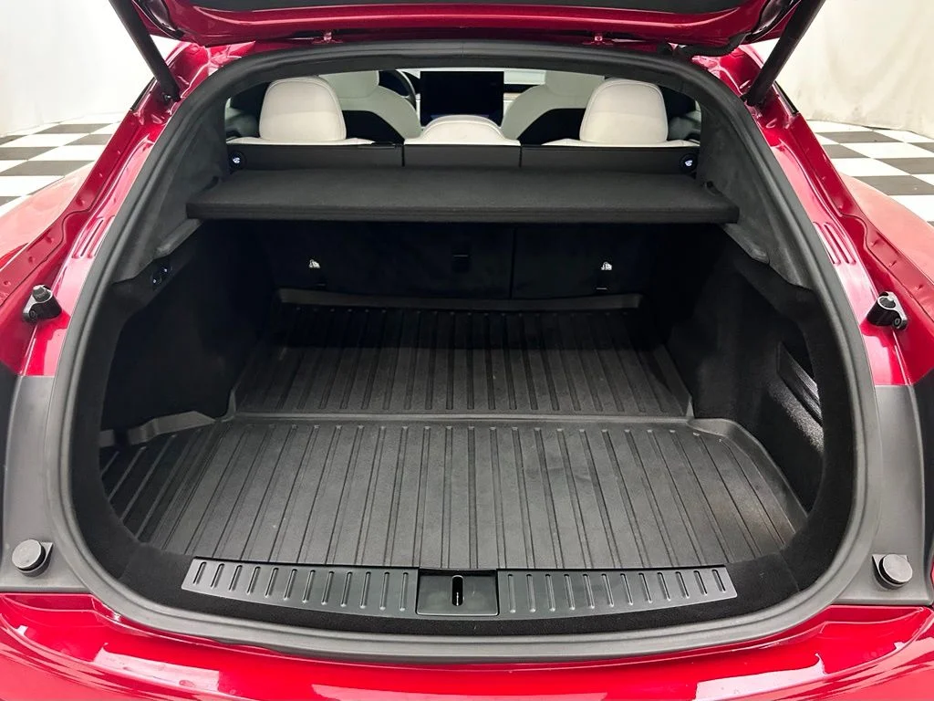 Used 2022 Red Tesla Base image 9