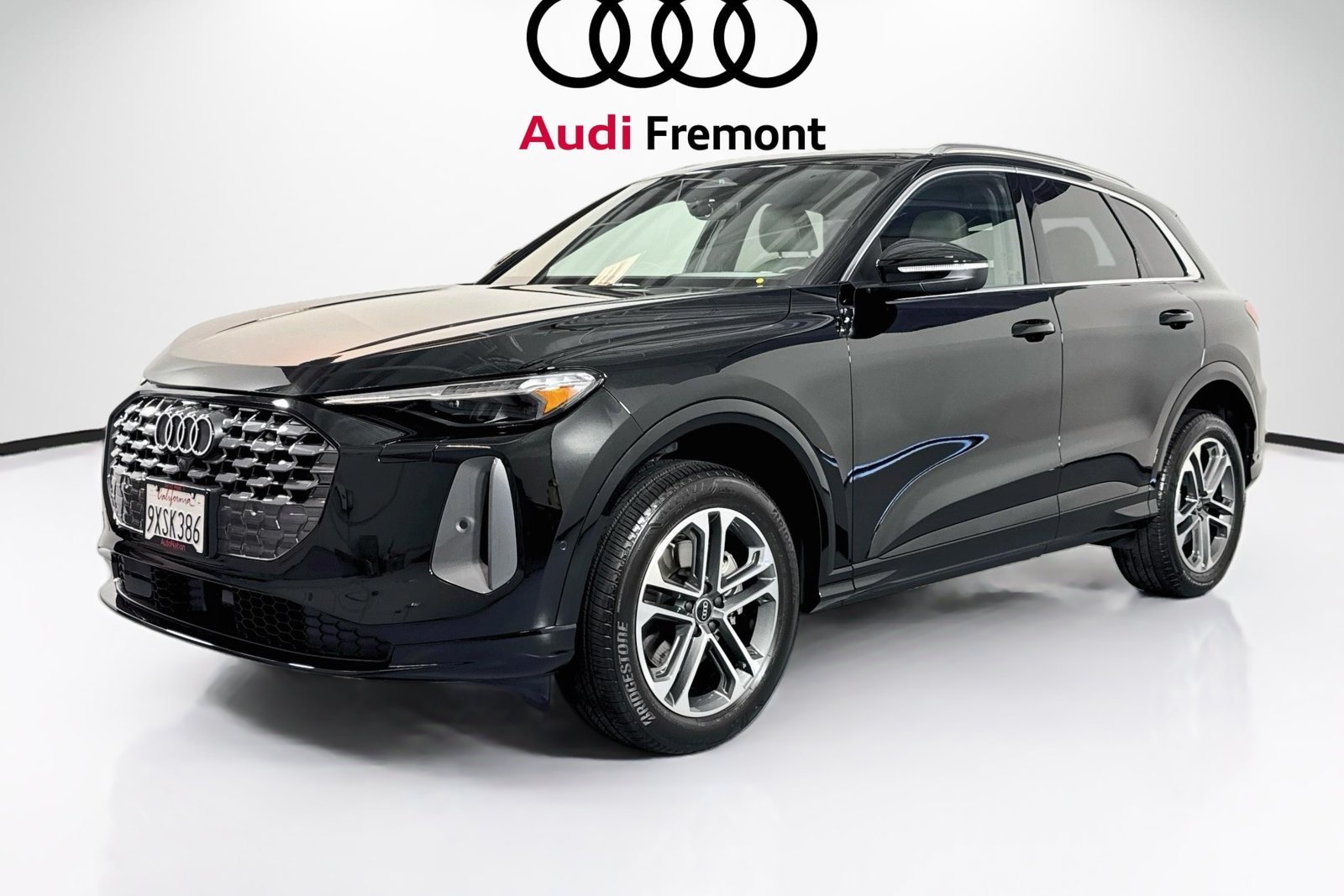 Used 2025 Mythos Black Metallic Audi Premium Plus image 3