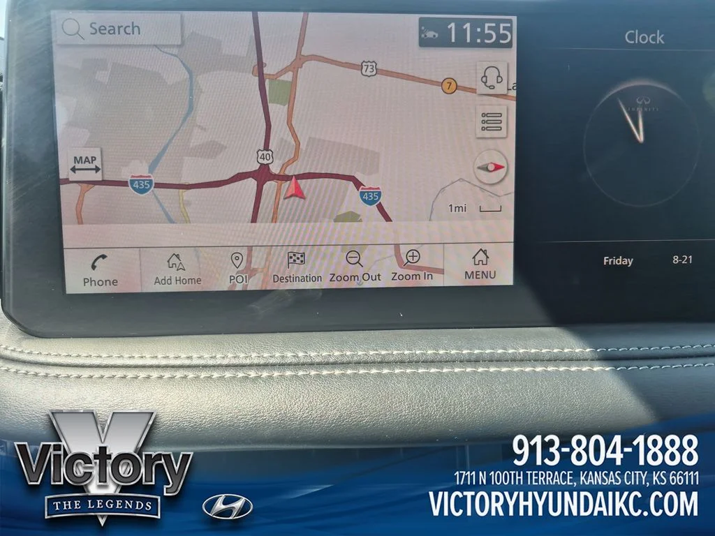 Used 2022 White INFINITI LUXE image 19