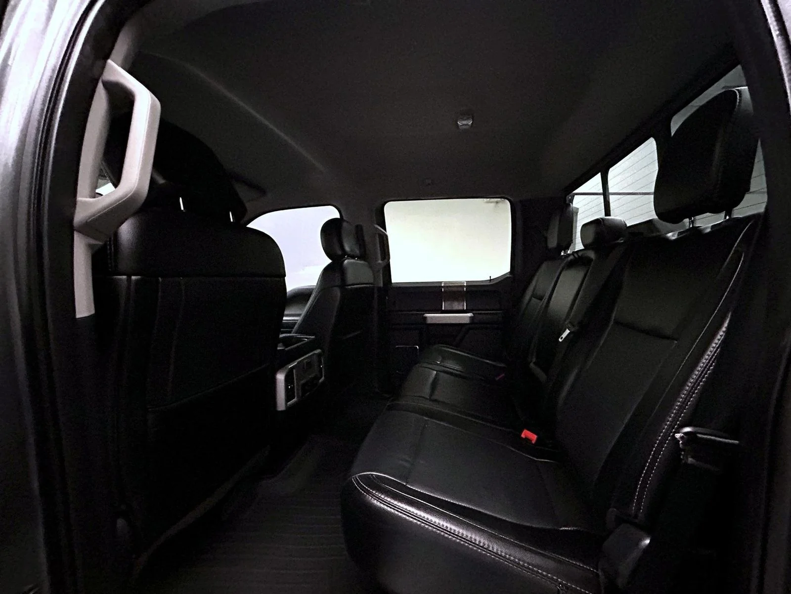 Used 2019 Gray Ford Lariat image 19