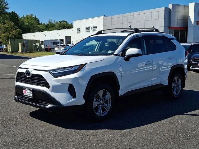 Used 2024 White Toyota XLE image 4