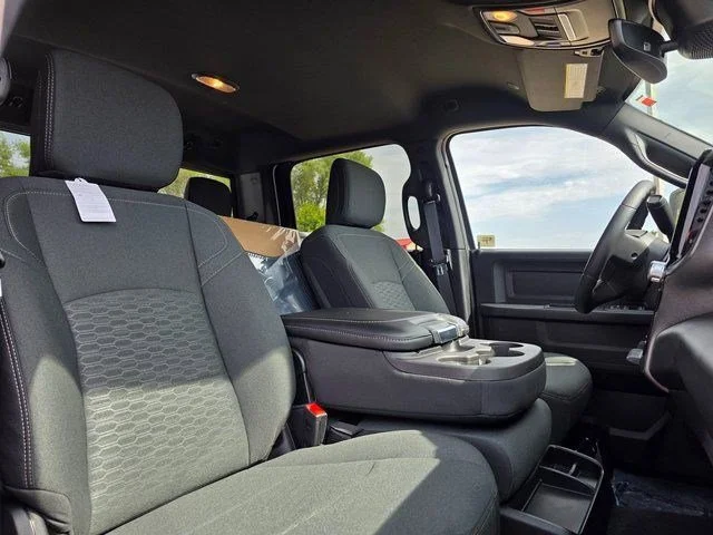 2025 RAM 2500 Tradesman - Photo 17