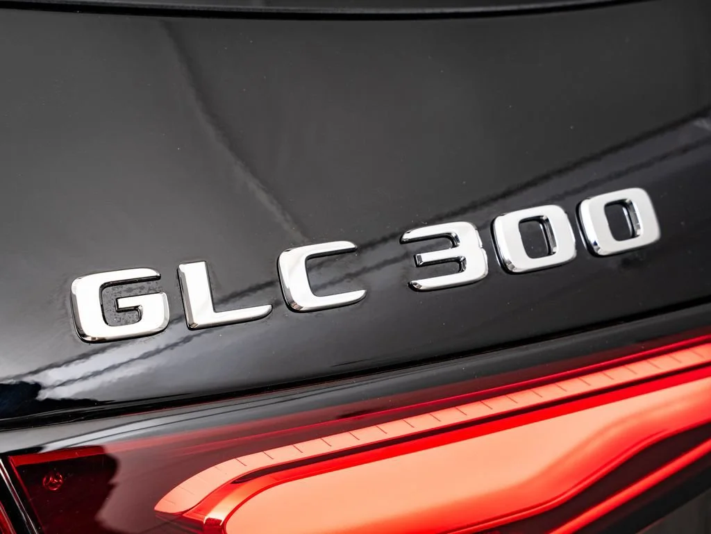 New 2026 Black Mercedes-Benz GLC 300 image 19